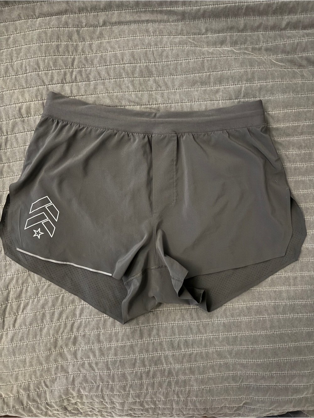 Lululemon “Barry’s” Fast & Free Short 3"